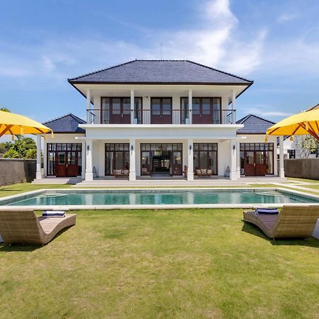 Villa Besakih 5Br, 5 Mins To Beach - Canggu 外观 照片