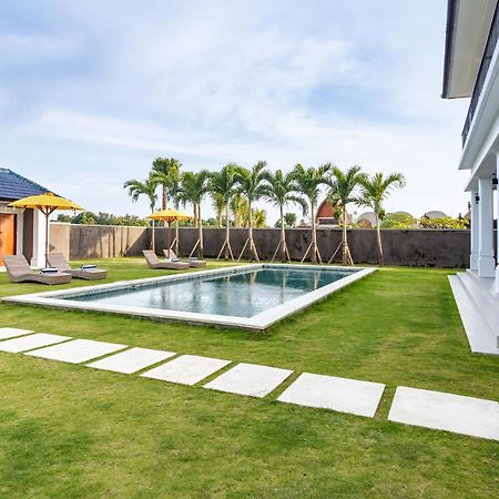 Villa Besakih 5Br, 5 Mins To Beach - Canggu 外观 照片